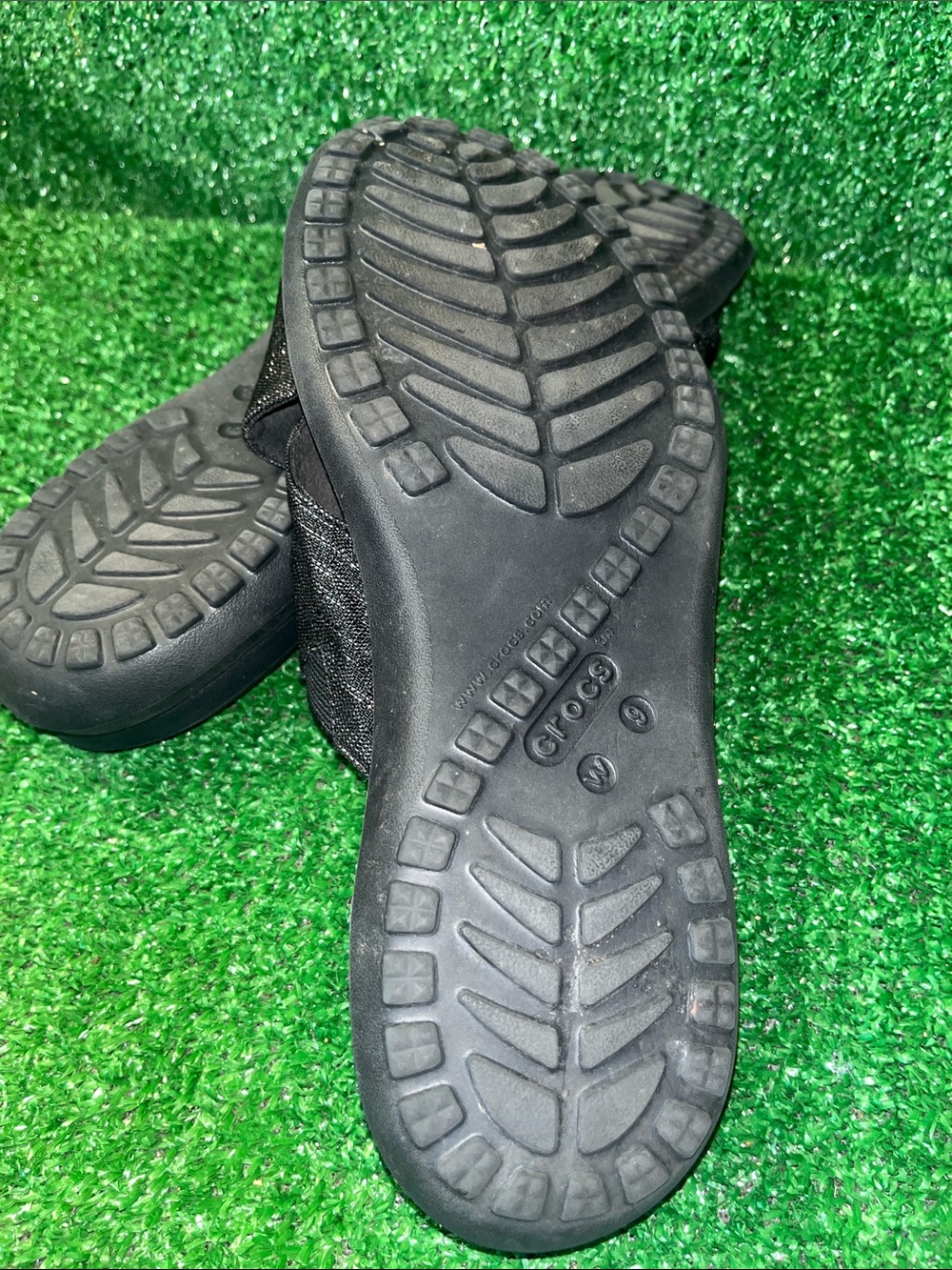 Crocs Womens Black Capri Shimmer Crossband Slide Sandals Size 9 - Picture 3 of 4